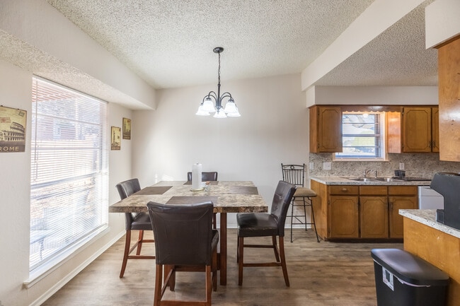 Building Photo - 5457 Blue Quail Dr