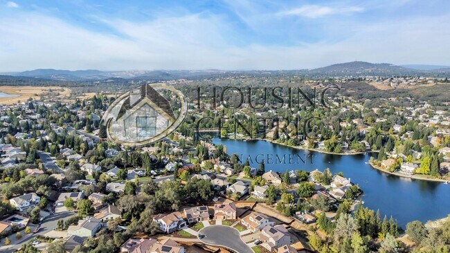 Building Photo - Exceptional Newer Construction Executive Rental in El Dorado Hills