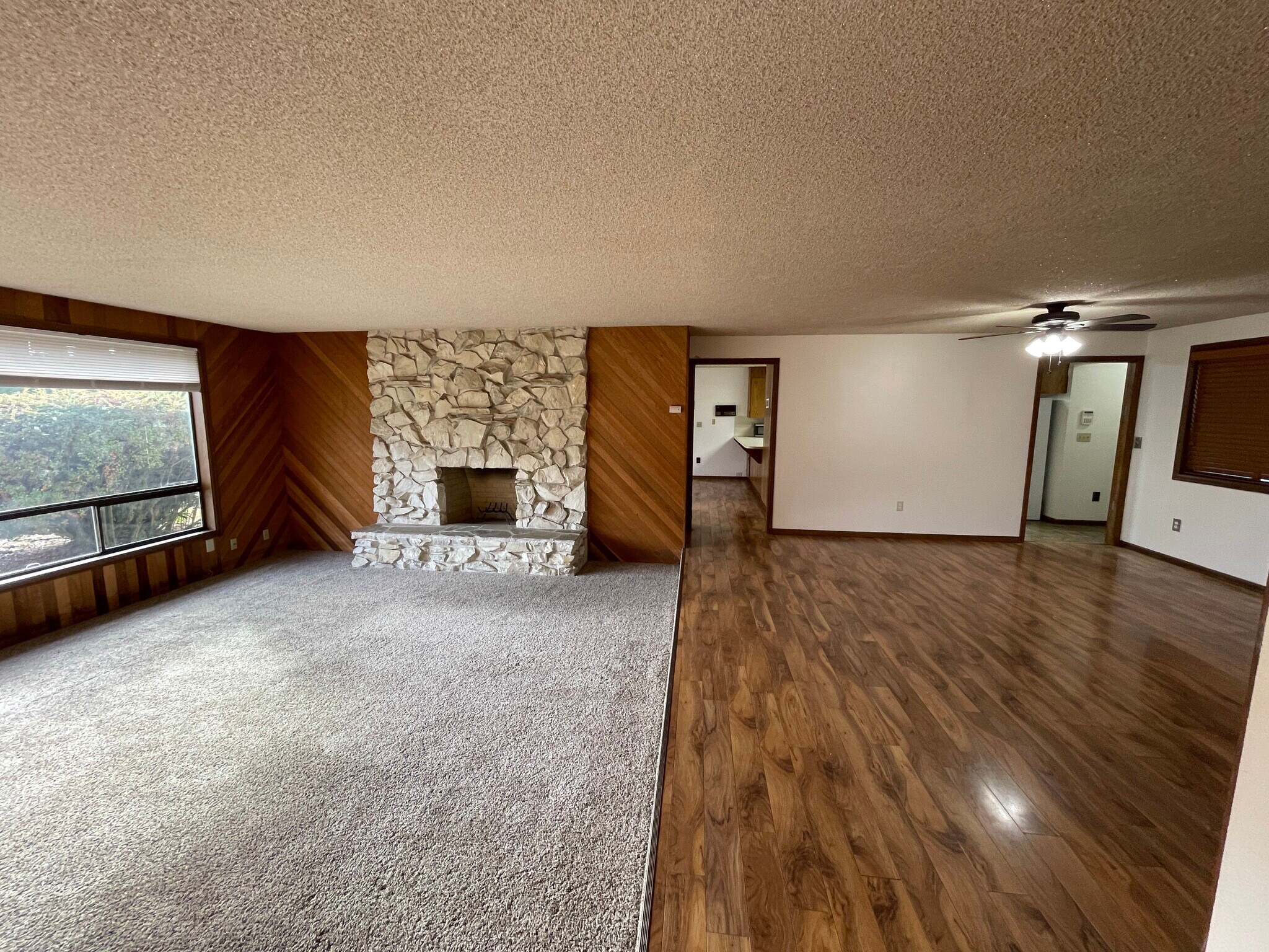 Dining & Living lookg at Kitchen & Great Rm - 11923 Canyon Rd E