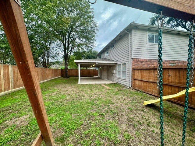 Building Photo - 9035 Rippling Fields Dr