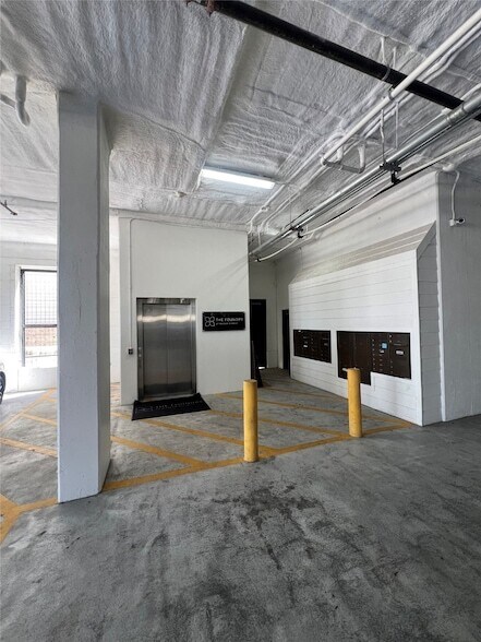 Building Photo - 1508 Blodgett St