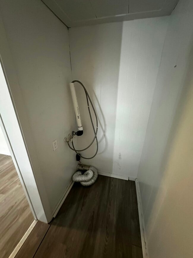 Building Photo - 240 Main St