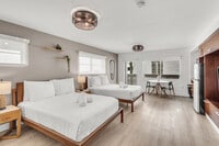 Building Photo - 1036 Ocean Dr