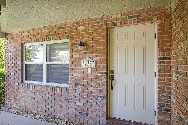 Building Photo - 11337 Little Bear Way