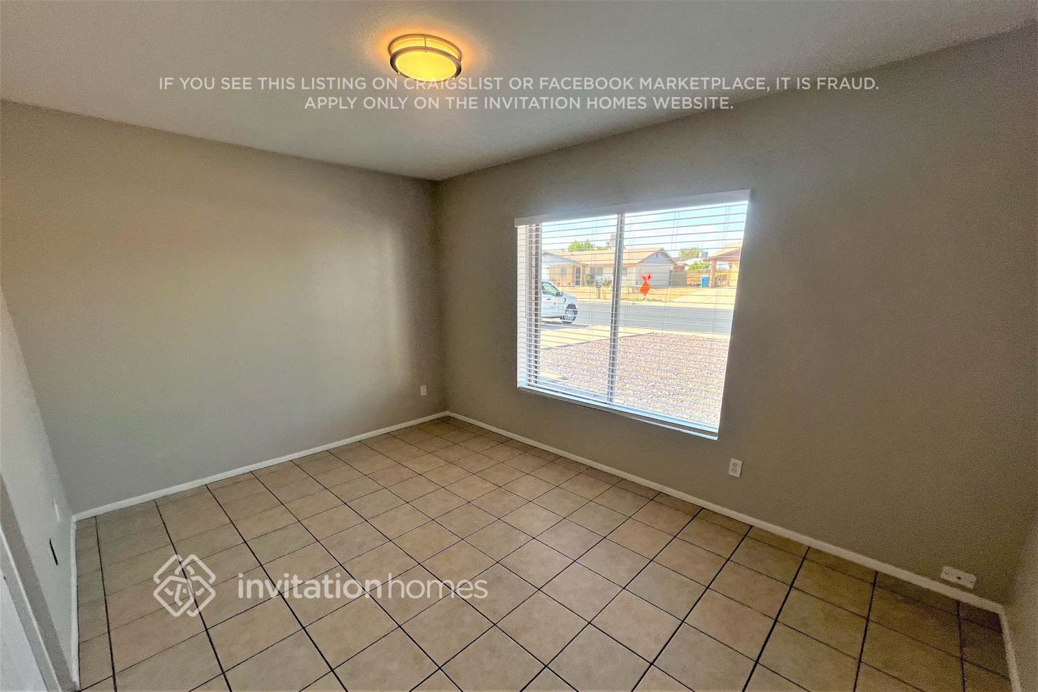 Building Photo - 4709 W Paradise Ln