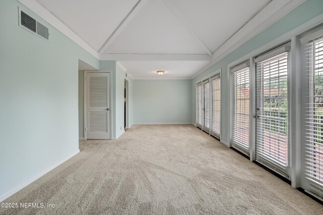 Building Photo - 6561 Mission Ct