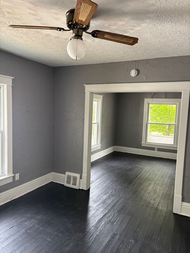 Building Photo - Section 8 Accepted!