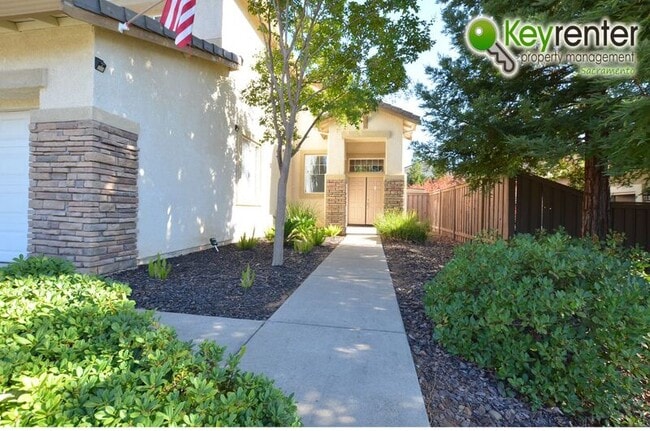 Building Photo - 1845 Ardfern Way
