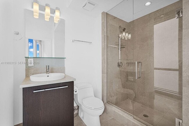 Building Photo - 17121 Collins Ave