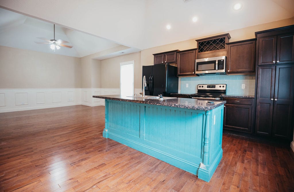 Building Photo - 1046 E Walnut St