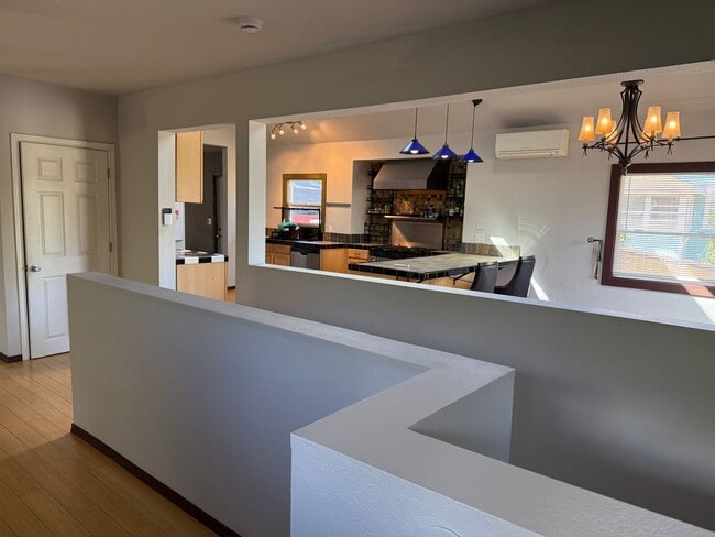 Building Photo - Unique, spacious 4-bdrm/3-bath Craftsman w...