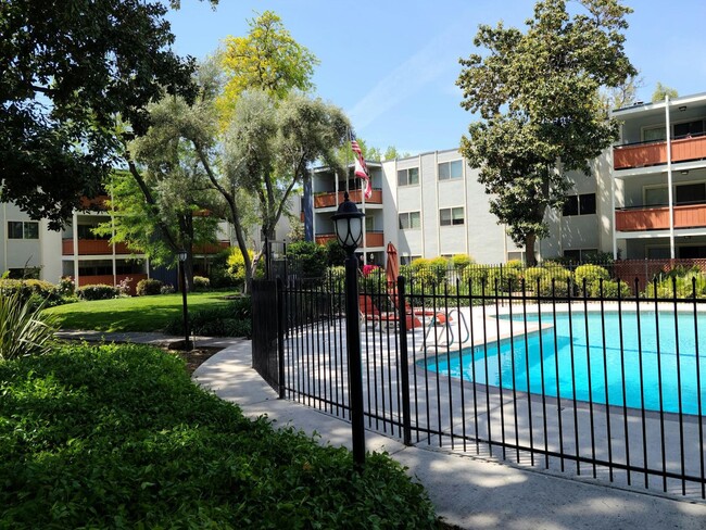Interior Photo - The Huntington Apartments