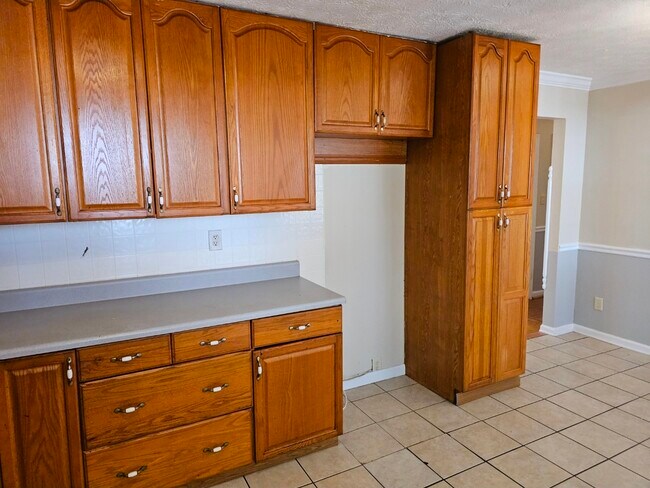 Building Photo - 3126 Caliente Ln