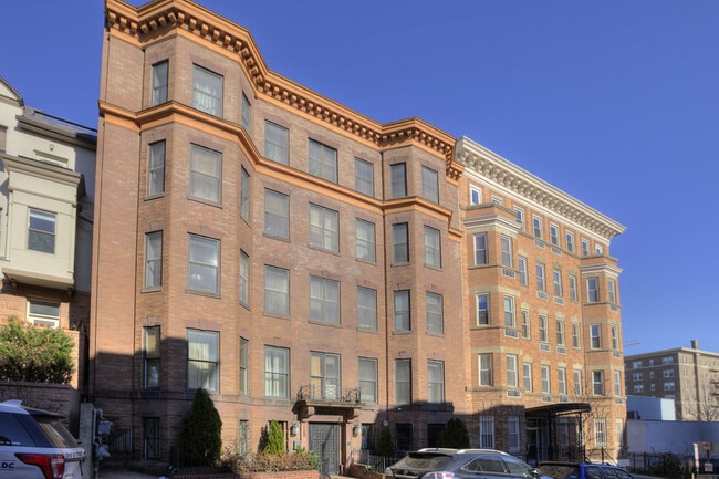 Building Photo - 1417 Chapin St NW