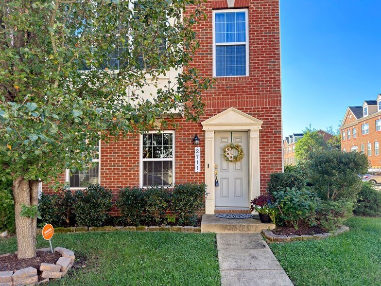 Primary Photo - 2711 Coppersmith Pl