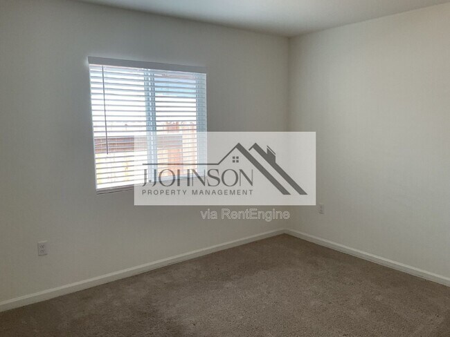 Building Photo - 2456 Enantio St