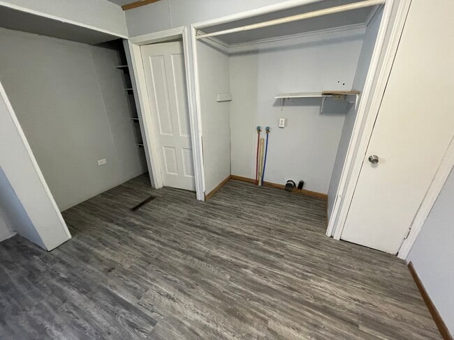 Building Photo - 308 Stewart-