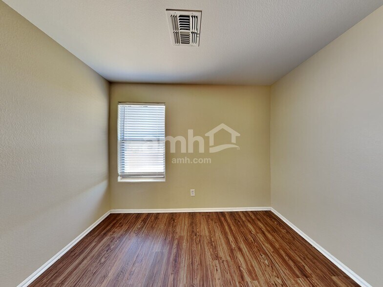 Building Photo - 8711 S 50th Ln