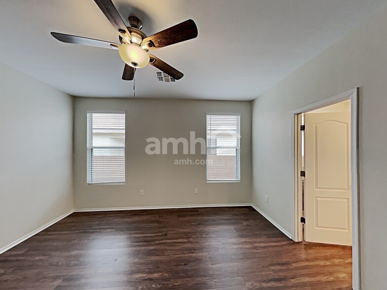 Building Photo - 15723 S Camino Muesa