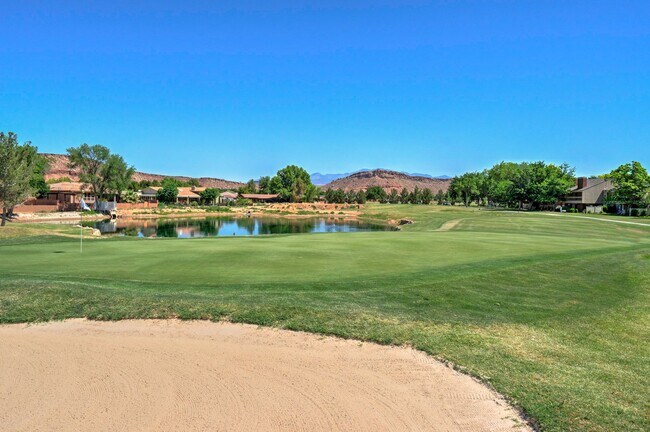 Building Photo - LUXURY GOLF COURSE CONDO - FULLY FURNISHED