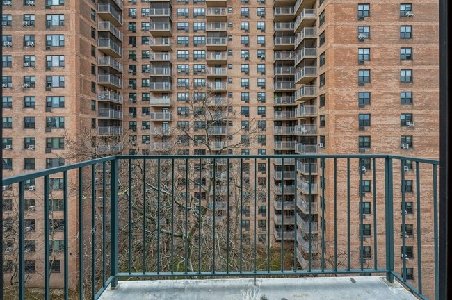 Building Photo - 3013 Barker Ave