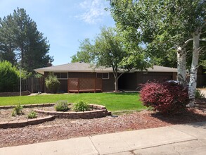 Building Photo - 2410 W 20th Street Rd