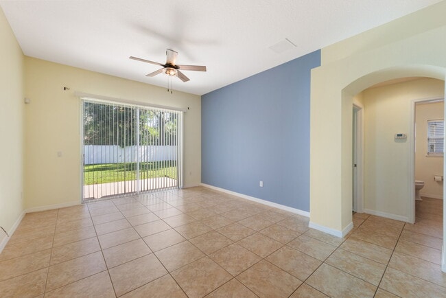 Building Photo - 2831 Whistlewood Dr