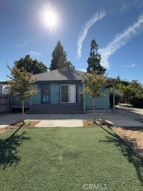 Building Photo - 5480 Live Oak Dr