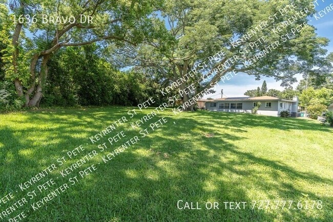 Building Photo - 1636 Bravo Dr