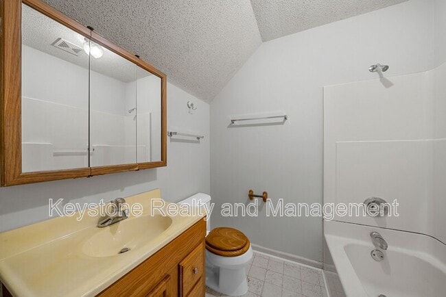 Building Photo - 3445 Arvin Dr