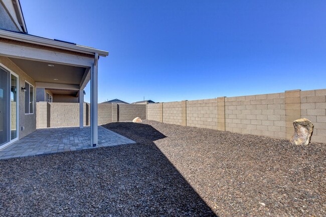 Building Photo - 2 bedroom, 2 bathroom home  in Saddlewood