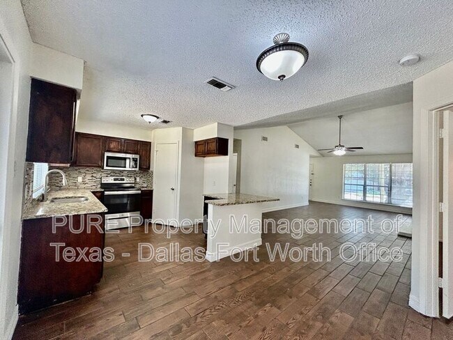 Building Photo - 2626 Bennington Ct