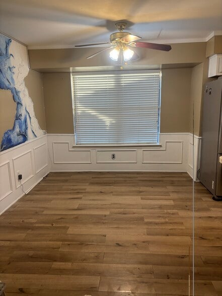 Building Photo - 310 Meadowlark Ln