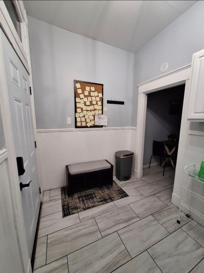 Building Photo - Fully Furnished 1 bedroom in Ludlow – All Utilities Included