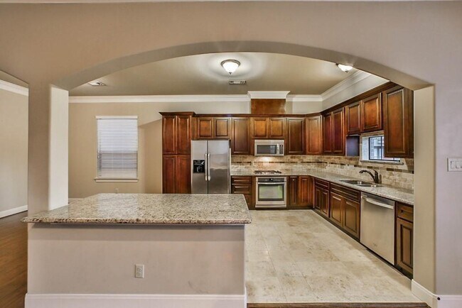 Building Photo - 11005 Upland River Dr
