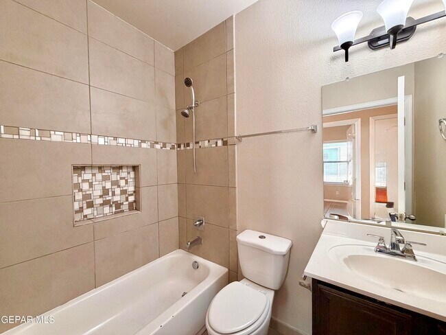 Building Photo - 11145 Eleanor Coldwell Ln