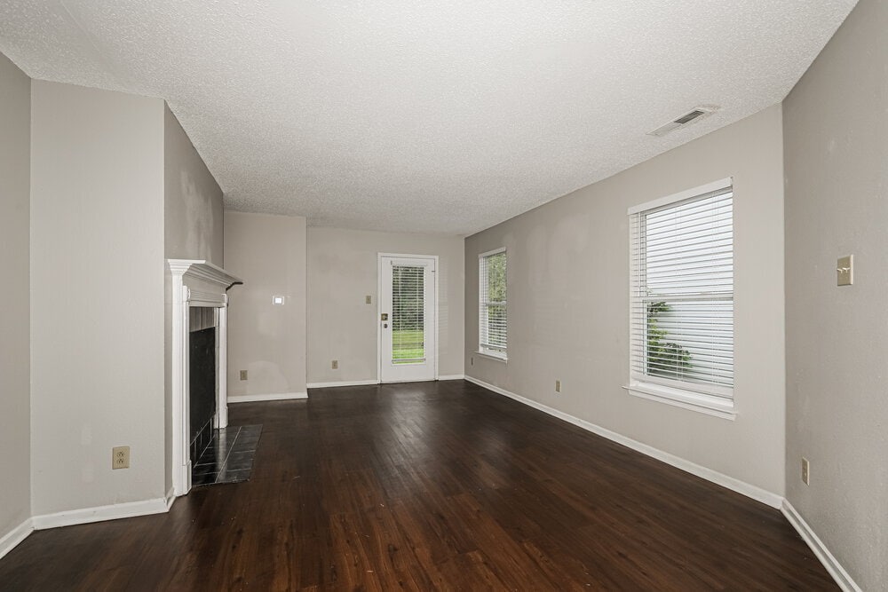 Building Photo - 3015 Redland Ln