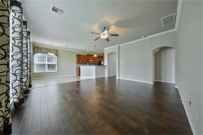 Building Photo - 139 Sweet Leaf Grove Ln