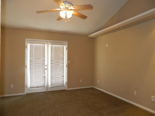 Building Photo - 3268 Tierra Mision Dr