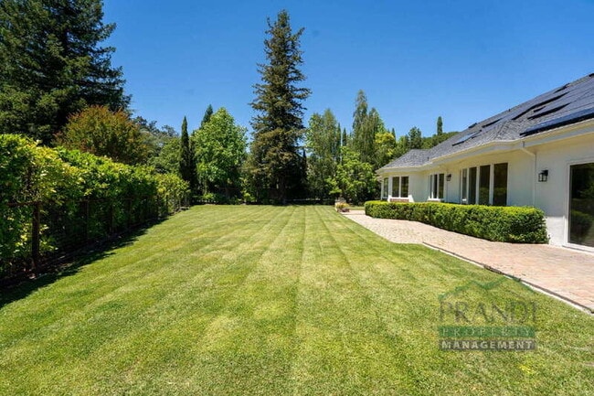 Building Photo - 121 Laurel Grove Ave