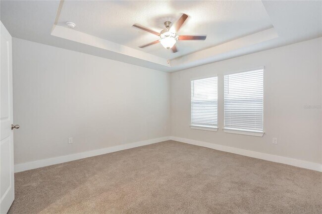 Building Photo - 804 E Voorhis Ave