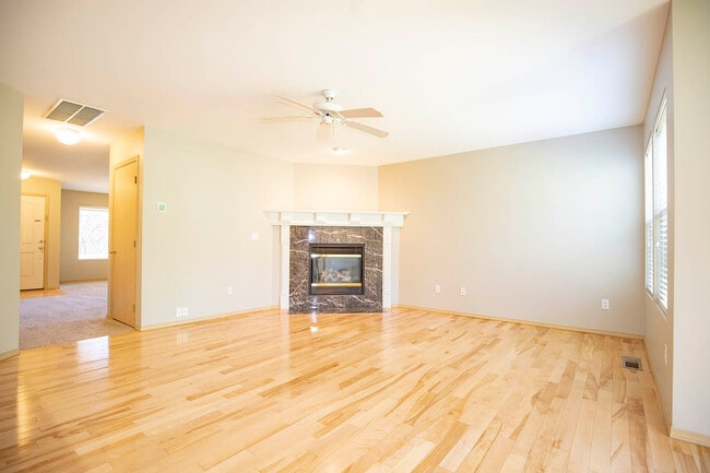 Building Photo - 34604 Cranberry Ct SE