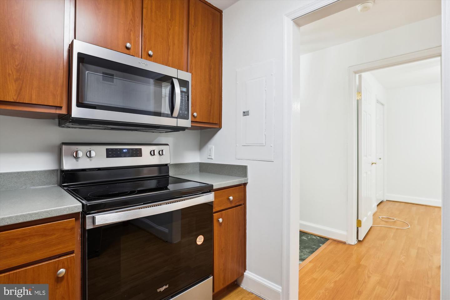 Building Photo - 1316 New Hampshire Ave NW