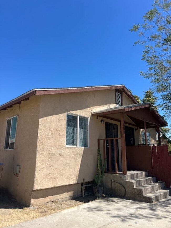 Building Photo - Charming 1bed/1bath