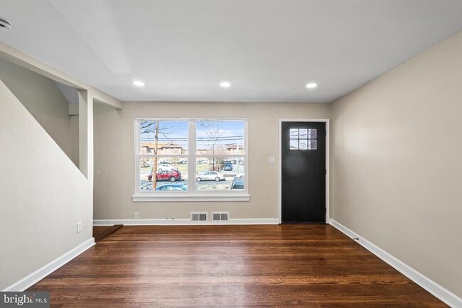 Building Photo - 1235 Alabama Ave SE