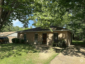 Building Photo - 4596VALLEYSTREAM_4BD2BA_TN-MEM