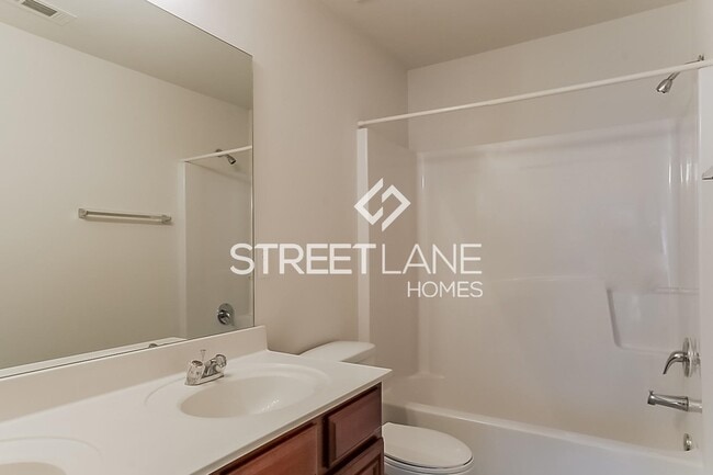 Building Photo - 582 Ironstone Dr