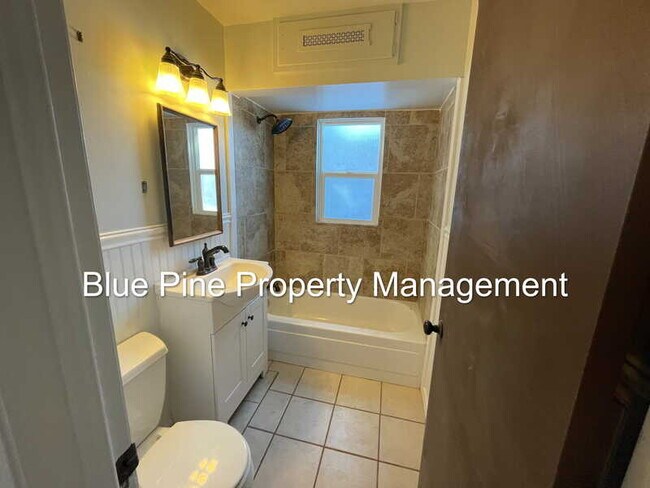 Building Photo - 232 E 16th St