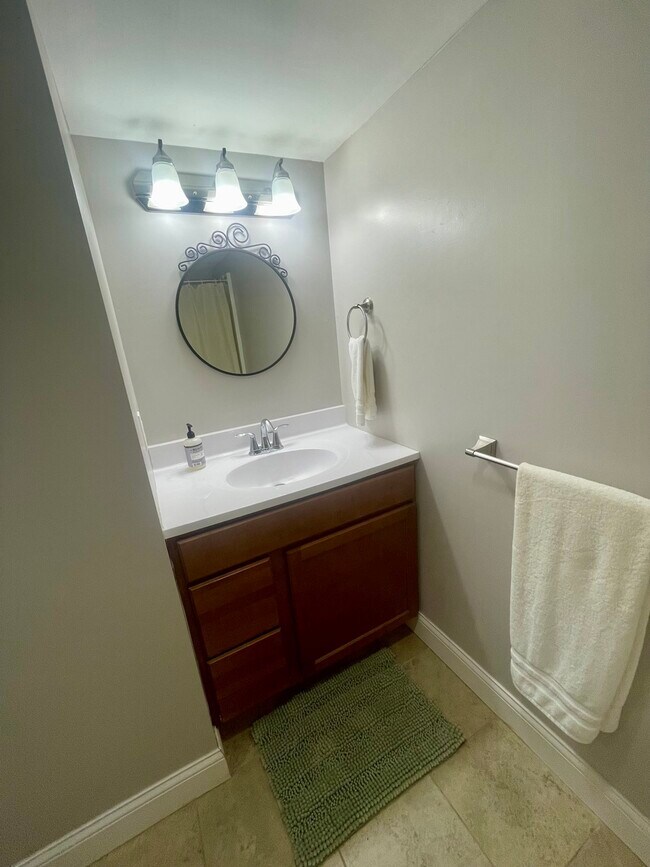 Building Photo - 6765 Palmetto St