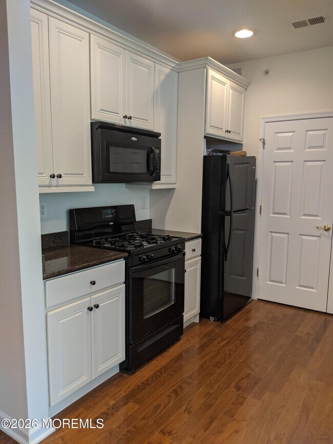 Building Photo - 539 Sophee Ln